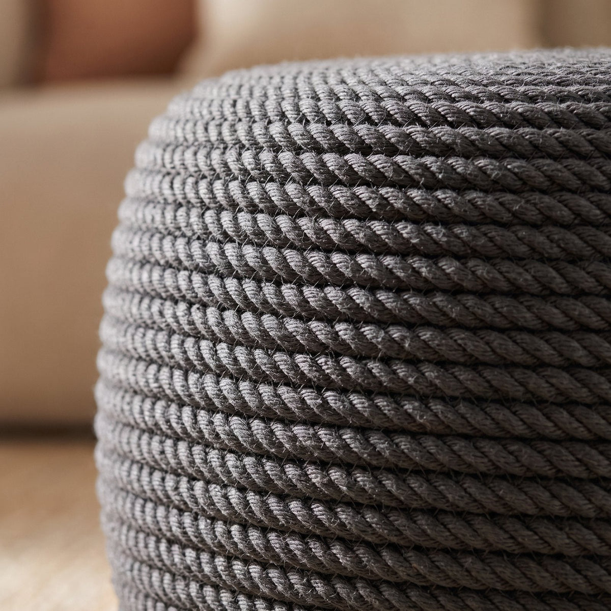 Outdoor-Pouf aus geflochtenem Seil